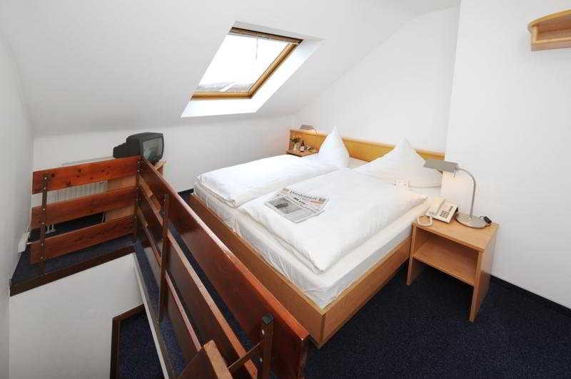 Acora Karlsruhe Zentrum Living The City - Apartments Екстериор снимка