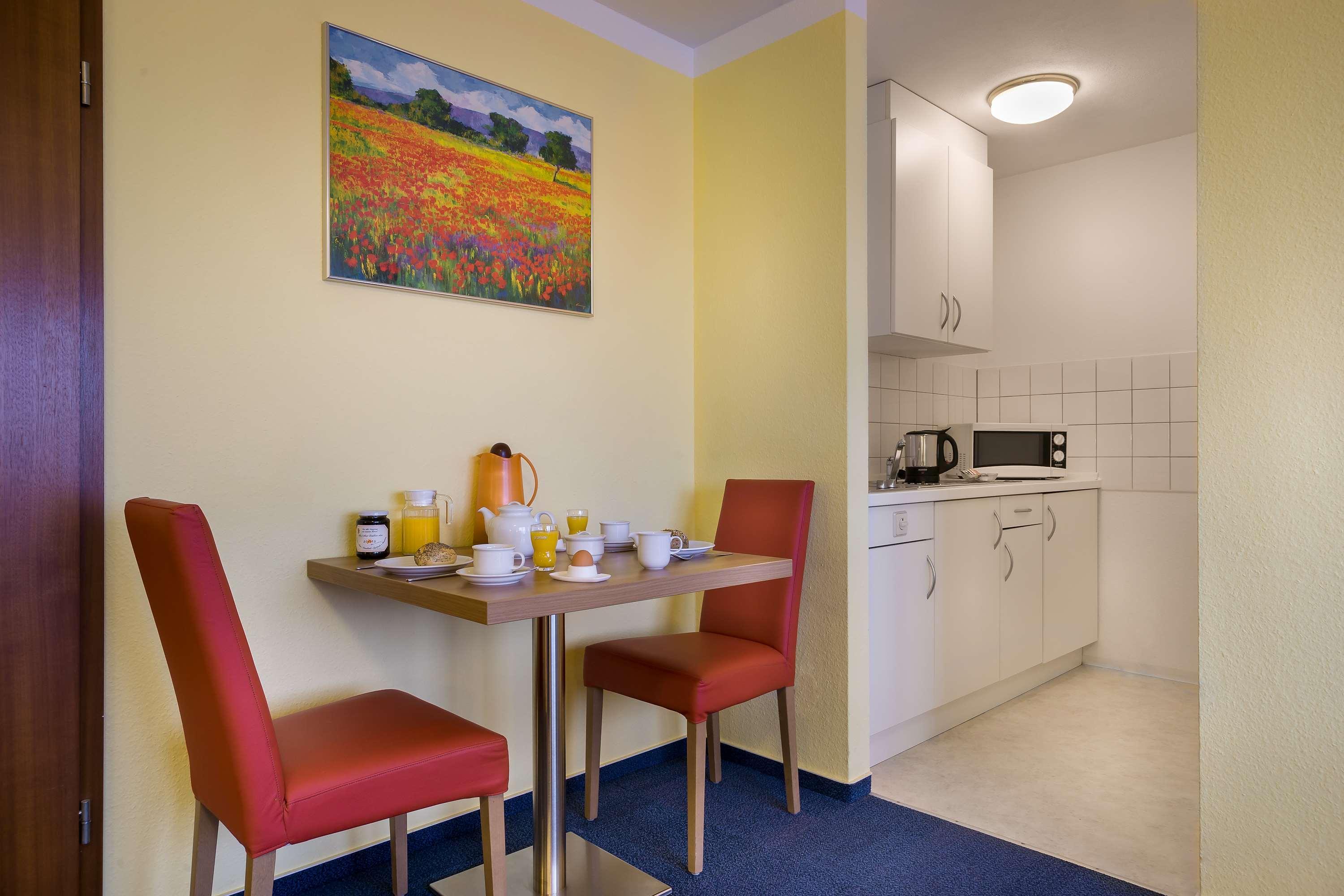 Acora Karlsruhe Zentrum Living The City - Apartments Екстериор снимка