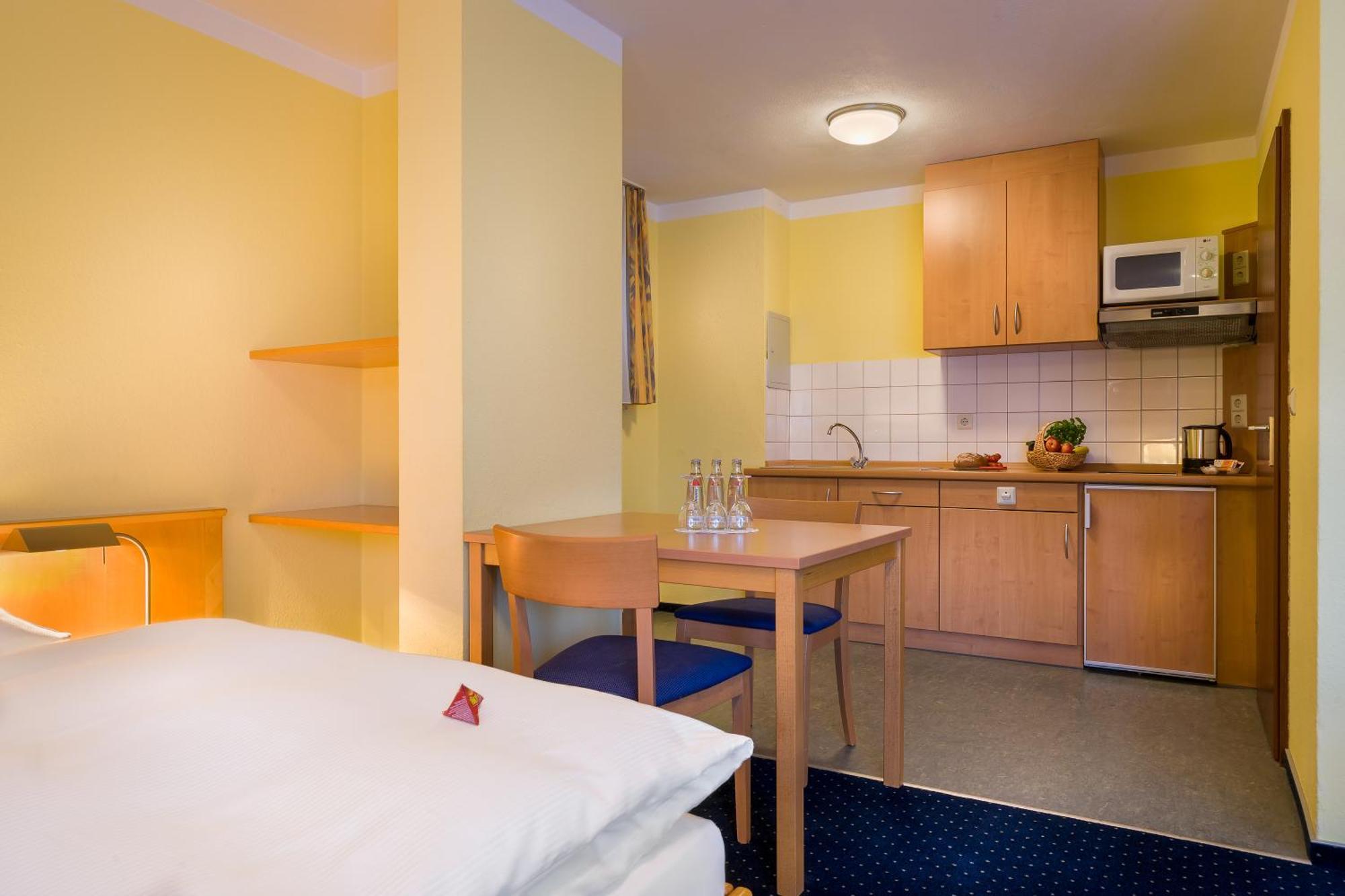 Acora Karlsruhe Zentrum Living The City - Apartments Екстериор снимка